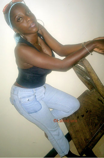 Date this fun Ivory Coast girl Jacqueline from Abidjan A9734