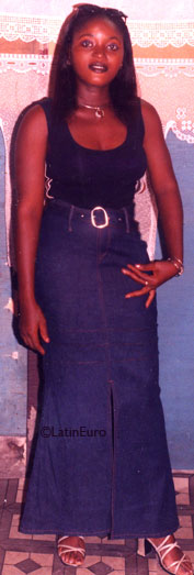 Date this charming Ivory Coast girl Aicha from Abidjan A9927
