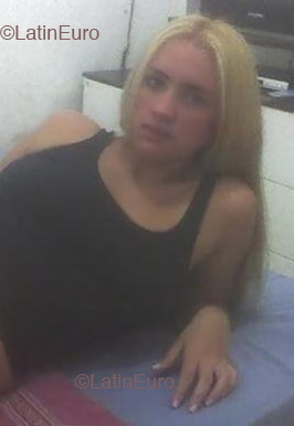Date this charming Brazil girl Emily from Sao Paulo B2133