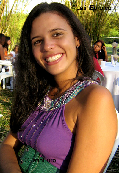 Date this nice looking Brazil girl Rosangela from  B2182