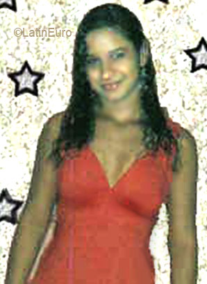 Date this pretty Brazil girl Vania from RIO DE JANEIRO B2728