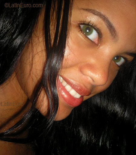 Date this stunning Brazil girl Suzana from SALVADOR B2841