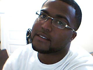 Date this nice looking United States man Randy from New Orleans DO432