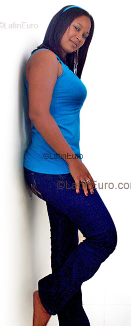 Date this charming Dominican Republic girl Yohanna from Santiago DO1277