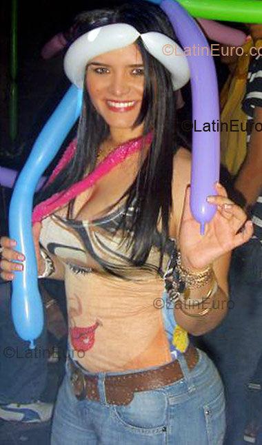Date this hot Colombia girl Yeni Katerine from Monteria CO1895