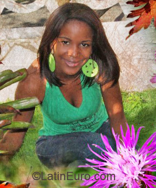 Date this hard body Dominican Republic girl Wanda from Santo Domingo DO2289