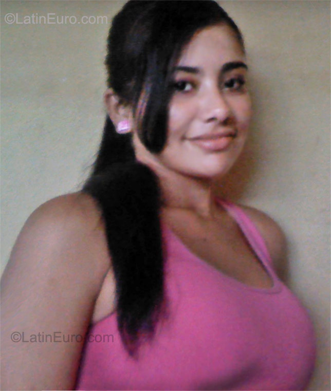 Date this passionate Costa Rica girl Heidy from Cortes CR98