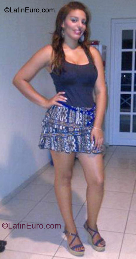 Date this hard body Venezuela girl Natalia from Porlamar VE78