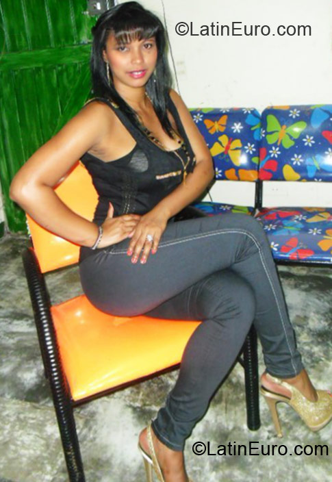 Date this sensual Colombia girl Judith from Medellin CO18380