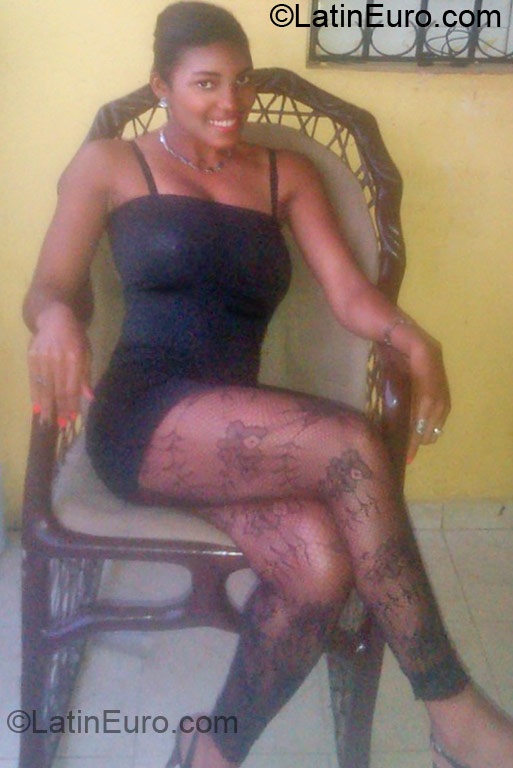 Date this sultry Dominican Republic girl Yarileisi from Santo Domingo DO30465