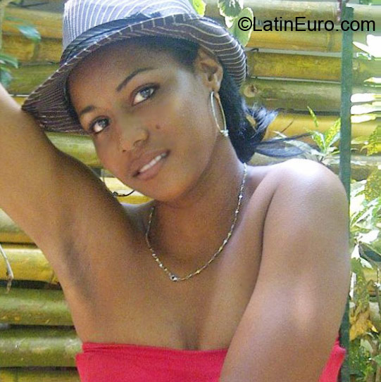 Date this hot Colombia girl Gebides from Cartagena CO10191
