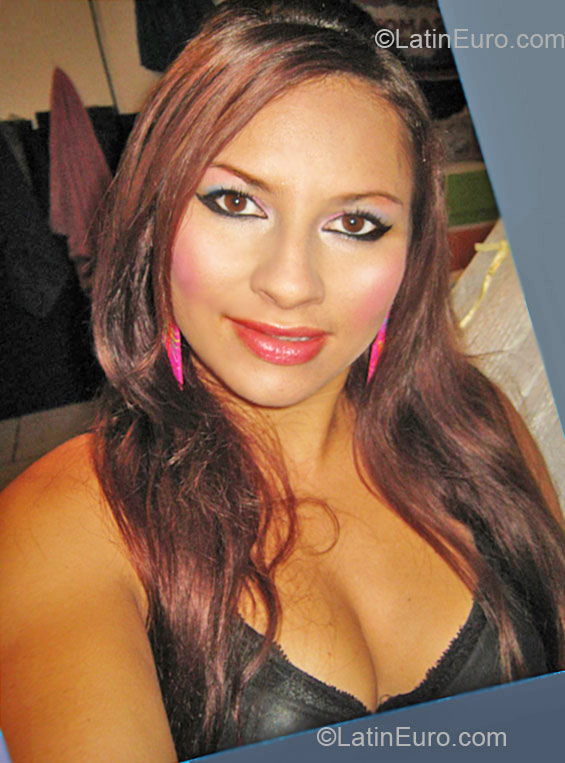 Date this attractive Costa Rica girl Visol from San Jose CR234