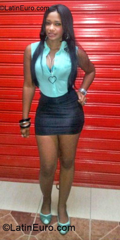Date this foxy Dominican Republic girl Franyeli from Santo Domingo DO17403