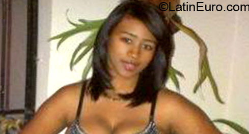 Date this stunning Dominican Republic girl Awilda from Santiago DO12341