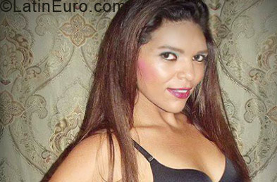 Date this attractive Costa Rica girl Fernanda from San Jose CR244