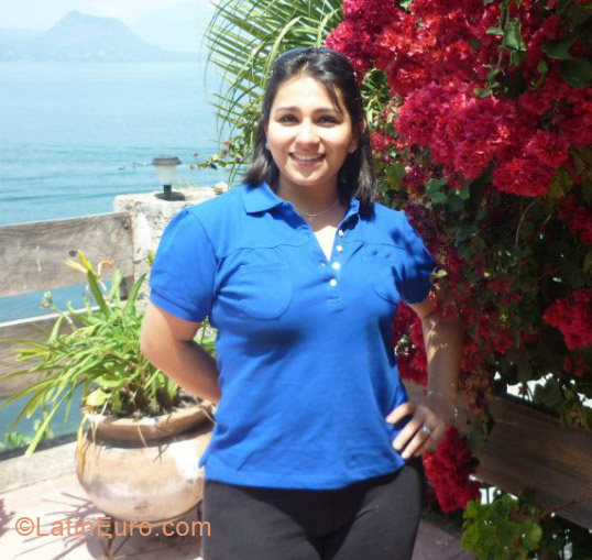 Date this georgeous Guatemala girl Sharily from Guatamala City GT43