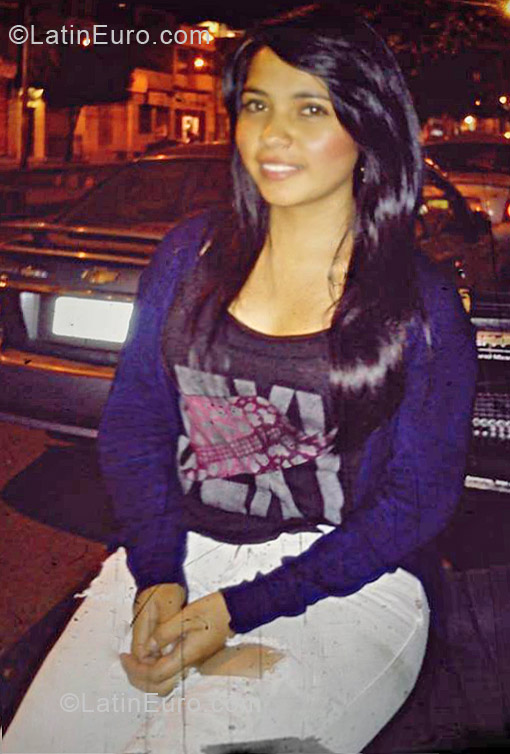 Date this attractive Colombia girl Ledys from Pasto CO11543