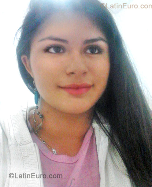 Date this happy Colombia girl Soraya from Bogota CO11636