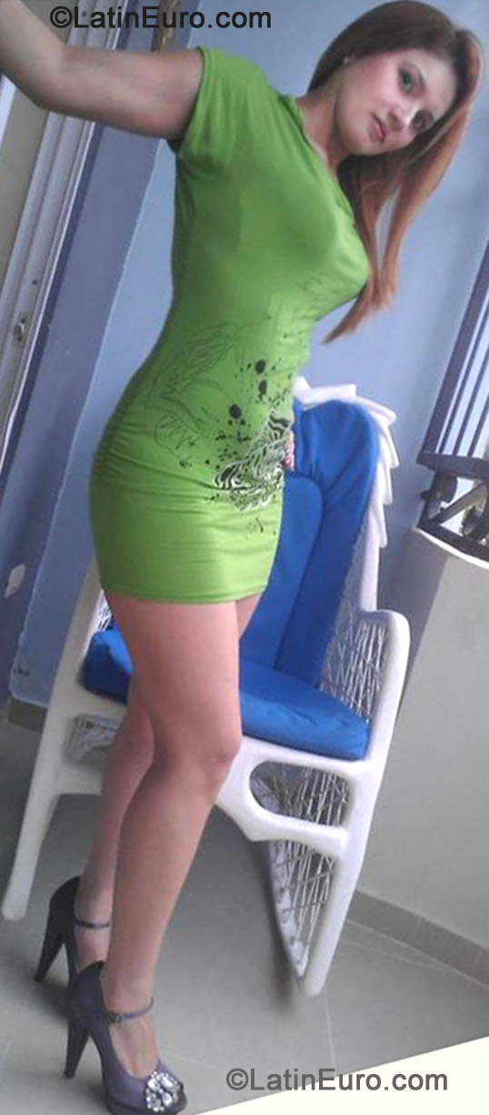 Date this good-looking Dominican Republic girl Dori from Santiago DO13396