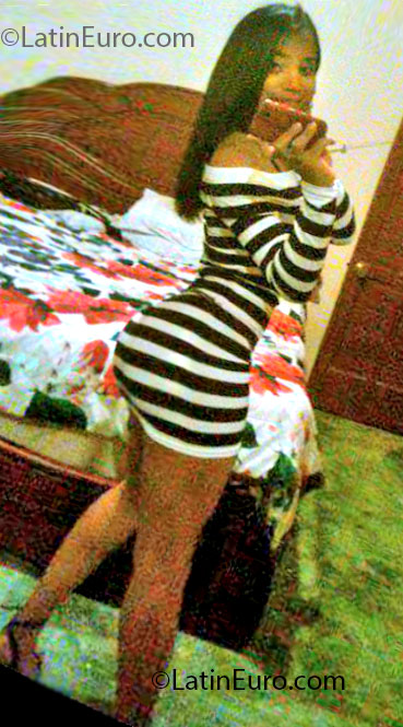Date this stunning Dominican Republic girl Carol from Higuey DO13665