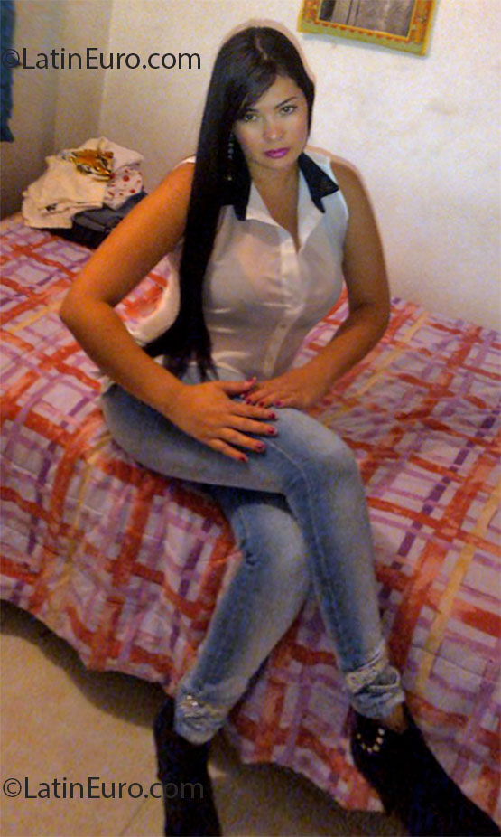 Date this georgeous Colombia girl Melisa salazar from Medellin CO14618