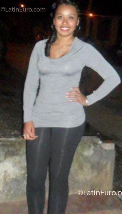 Date this stunning Colombia girl ANDREA from Popayan CO11870