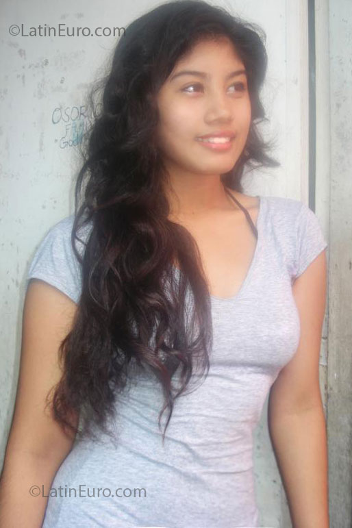 Date this cute Philippines girl Sairene from Bulacan PH537