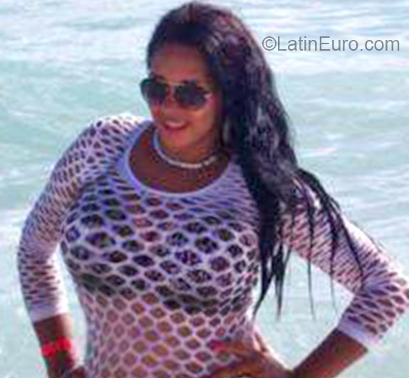 Date this tall Dominican Republic girl Yenifer from Santiago DO14988