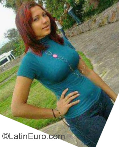 Date this funny Dominican Republic girl Yennifer from Santo Domingo DO15169