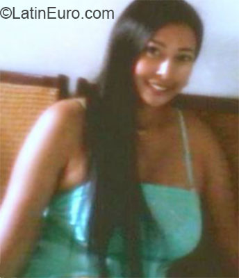 Date this delightful Colombia girl Lucy Angelica from Cali CO12681