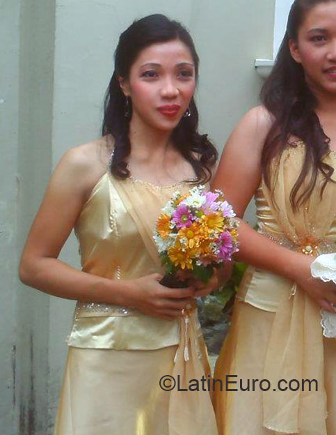 Date this cute Philippines girl Aileen from Manila PH558
