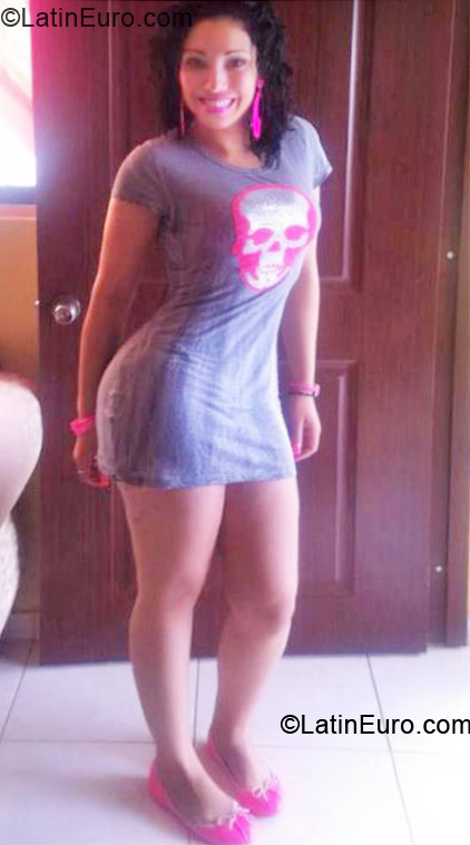 Date this pretty Dominican Republic girl Fanny emely from La Vega DO15671