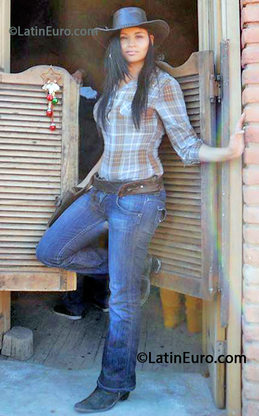 Date this gorgeous Mexico girl Karina from Guadalajara MX1073