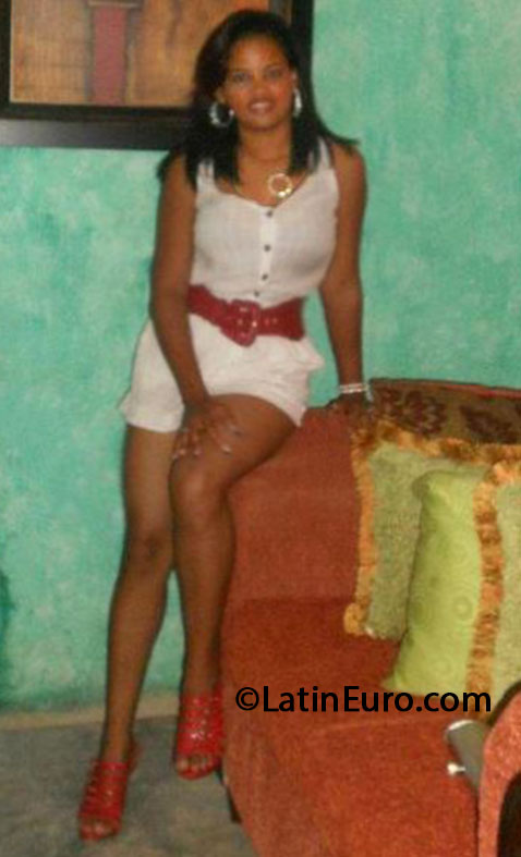 Date this fun Dominican Republic girl Wendy from Santiago DO16150