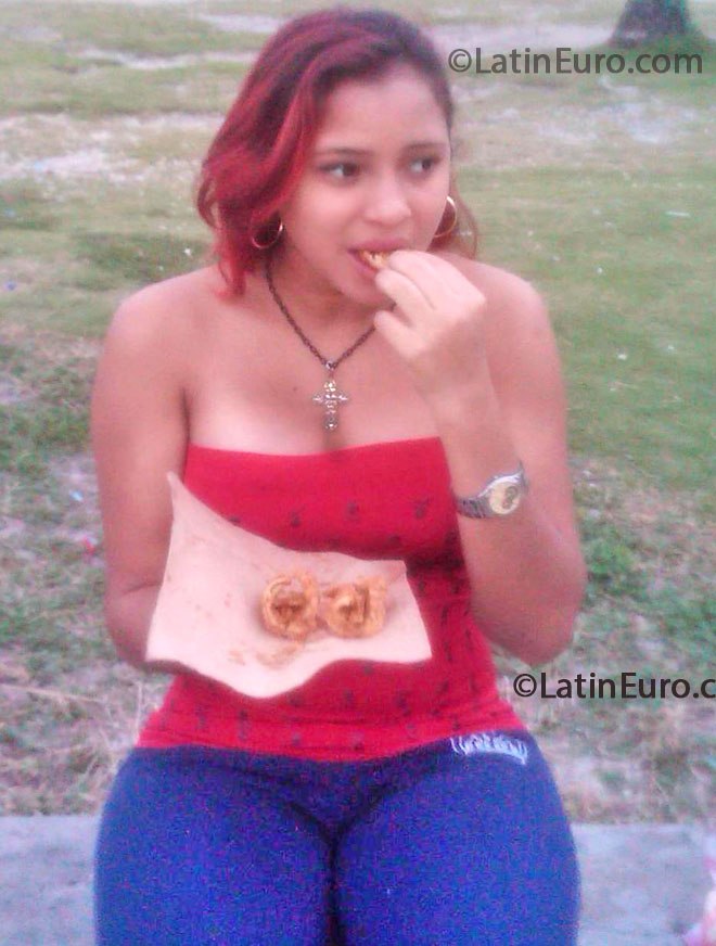 Date this hot Dominican Republic girl Ysmeri from Santo Domingo DO15866