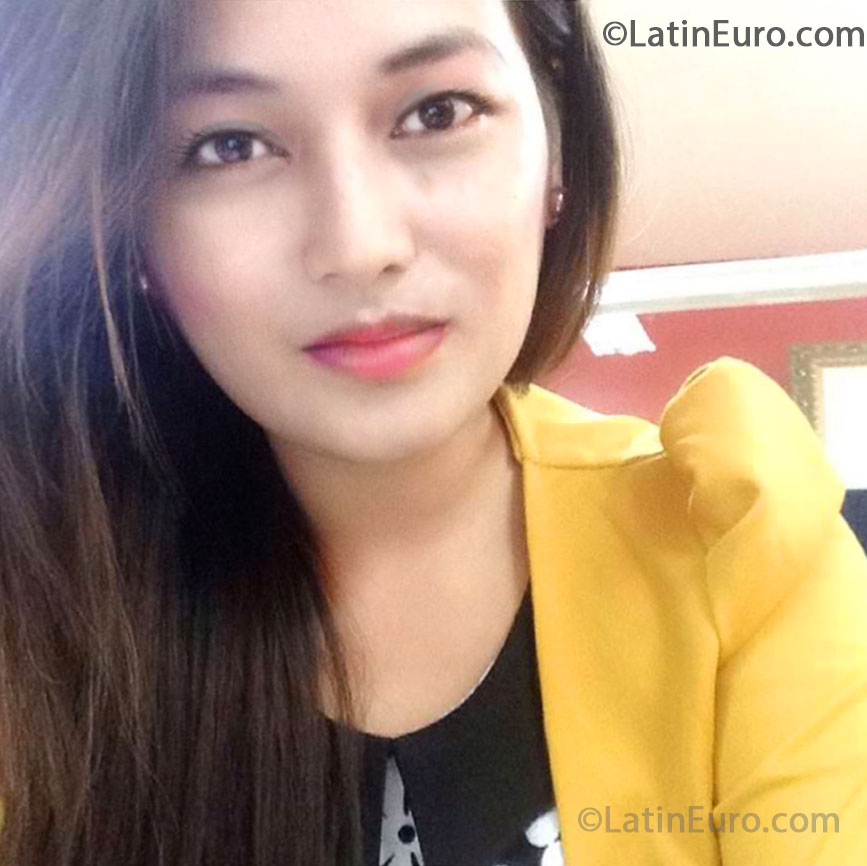 Date this lovely Philippines girl Abigel from Cainta PH572