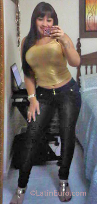Date this athletic Colombia girl Zoraya from Medellin CO14831