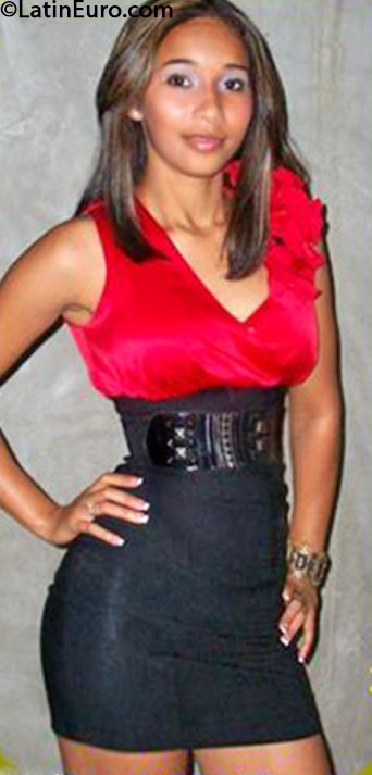 Date this georgeous Dominican Republic girl Angelica from Santo Domingo DO16629