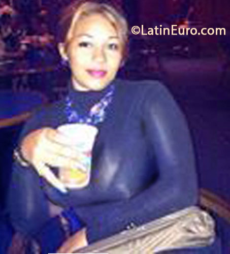 Date this attractive Dominican Republic girl ROSINA from Santo Domingo DO31908