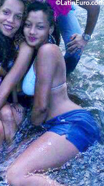 Date this fun Dominican Republic girl Mireya from Santiago DO29751