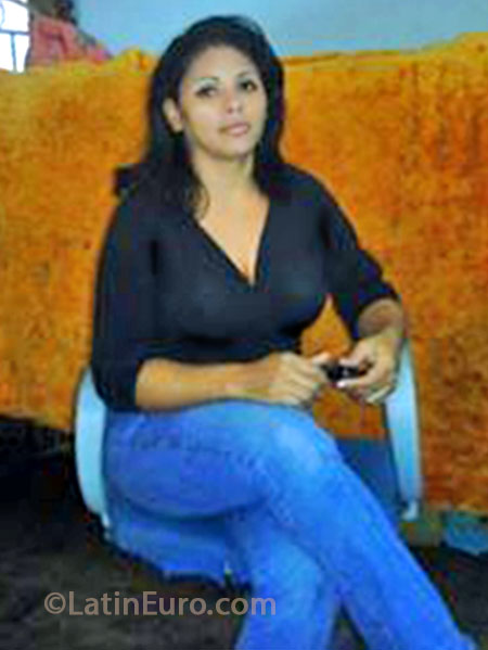 Date this pretty Brazil girl Andreia from Fernandopolis BR8019