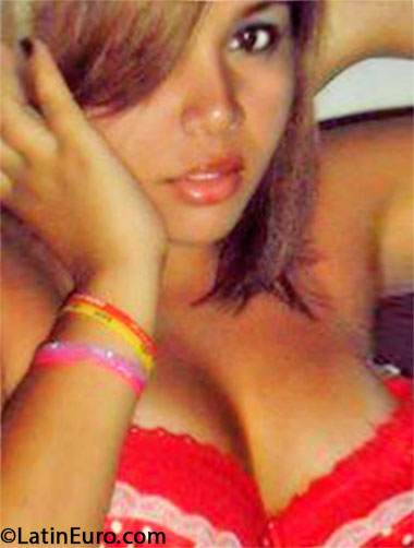 Date this hot Brazil girl Rayane from Barra De Guaniraba BR8037
