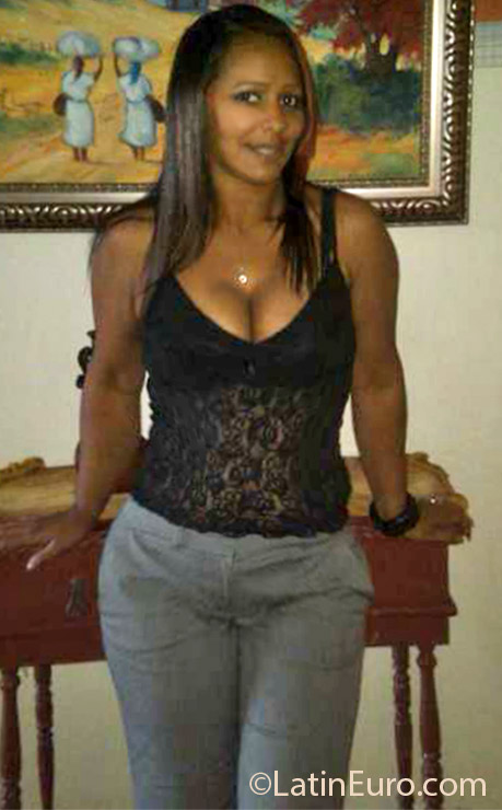 Date this good-looking Dominican Republic girl Magdalena from Santiago DO17039