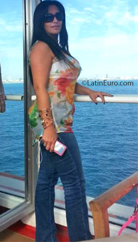 Date this beautiful Colombia girl Maria Eugenia from Cali CO13878