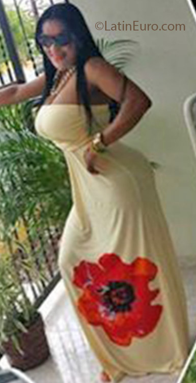 Date this young Dominican Republic girl Awelda from salcedo DO17095