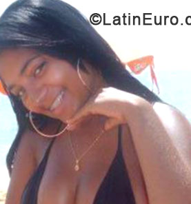 Date this voluptuous Brazil girl Taiane from Macae BR8136