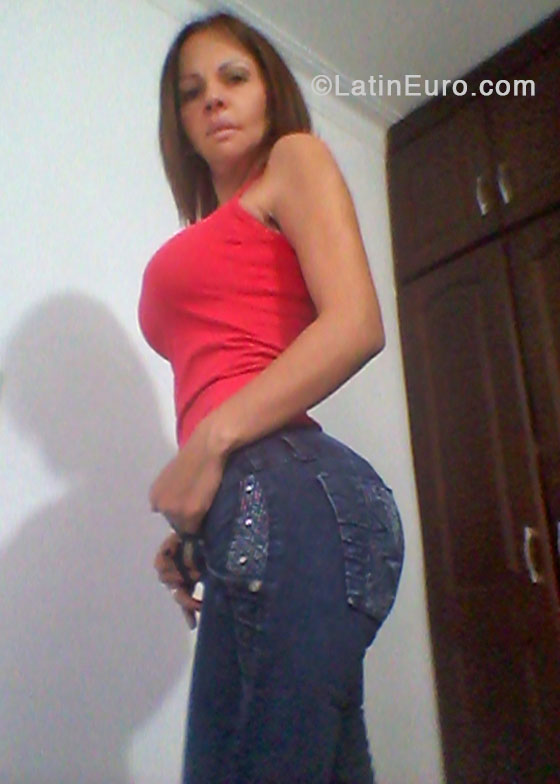 Date this athletic Colombia girl Adriana from Medellin CO14146