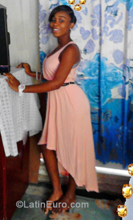 Date this young Jamaica girl Shani from clarendon JM1378