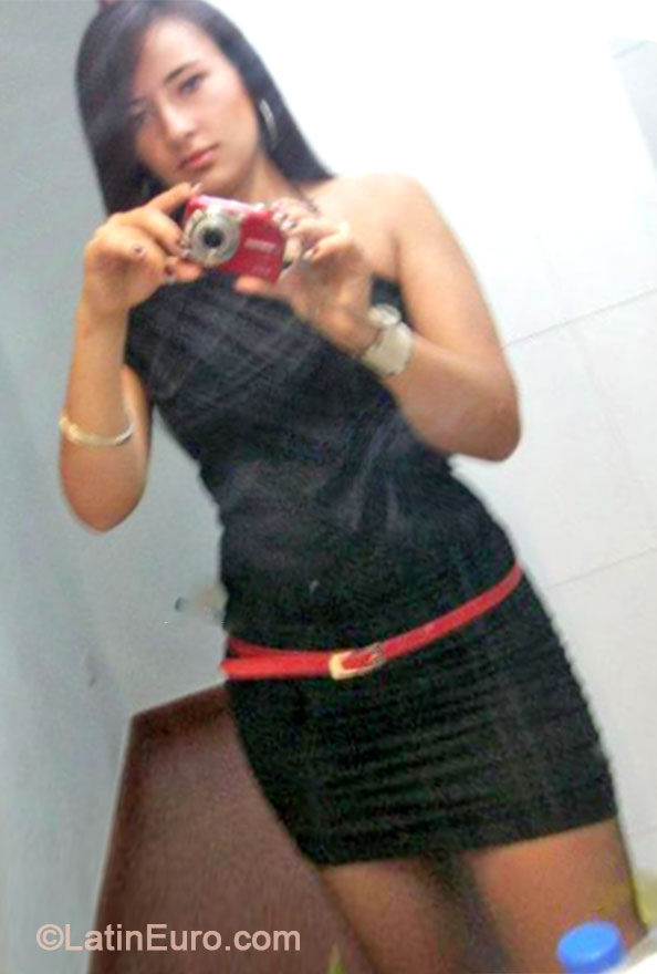 Date this fun Colombia girl Tatiana from Bogota CO14546