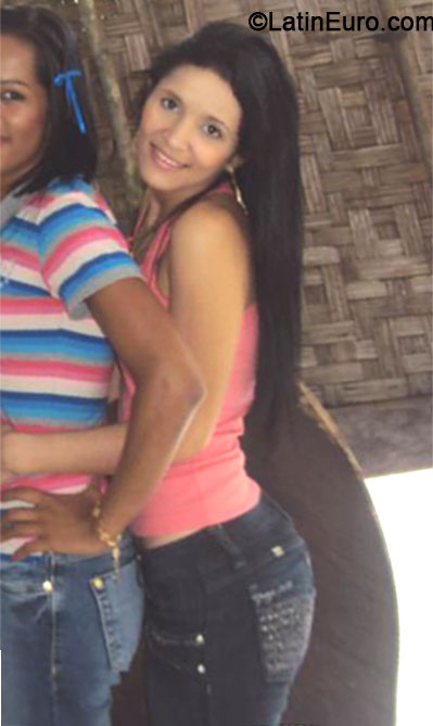Date this athletic Brazil girl Diana from Ipatinga BR8296